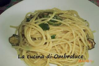 Spaghetti con zucchine e crema di formaggio