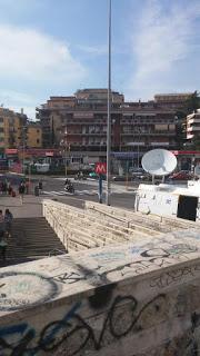 Fuori alla metro Battistini, luogo dell'incidente, ridipinte le strisce pedonali. La città che annega nella cattiva fede e nell'ipocrisia