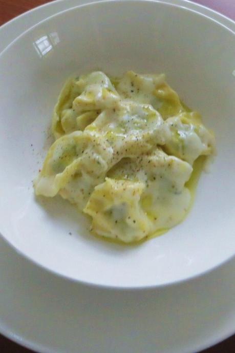 Ravioli alla crema di formaggio Ravioli alla crema di formaggio