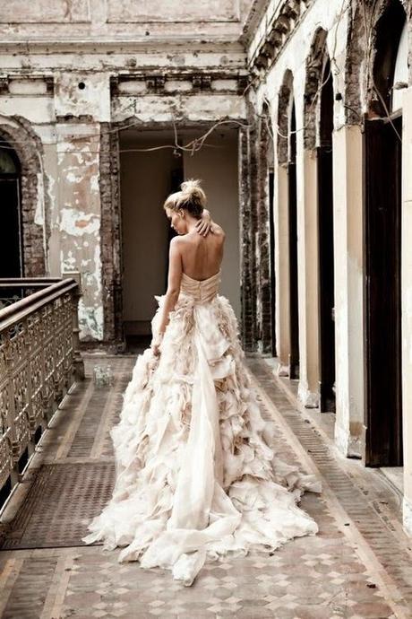 Abito da sposa con strascico