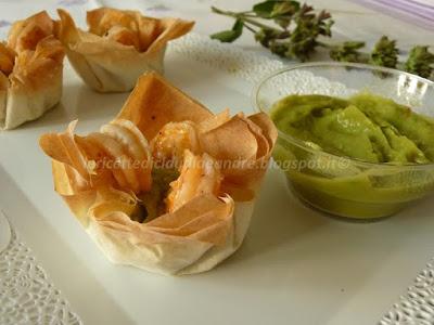 Cestini di pasta fillo con guacamole e mazzancolle