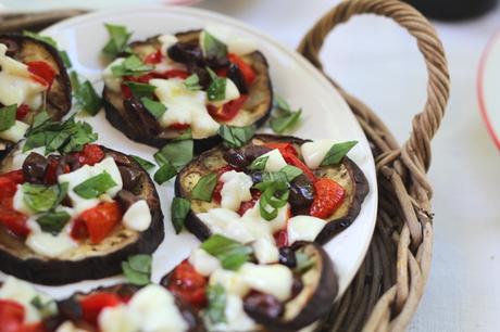 # Food: melanzane al forno con pomodorini, olive, mozzarella bufala e basilico
