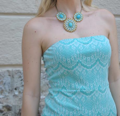 collana turchese collana turchese come abbinare una collana che accessori vanno abbinati con uno scollo senza spalline che collana indossare con un abito senza spalline accessori estate 2015