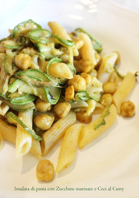 Insalata di Pasta con Zucchine marinate e Ceci tostati al Curry