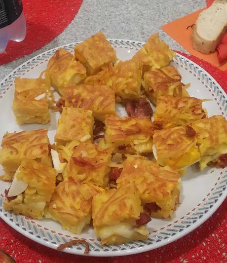CENA DEI CUBETTI - DINNER OF THE LITTLE CUBES - DINER DES PETITS CUBES CENA DEI CUBETTI - DINNER OF THE LITTLE CUBES - DINER DES PETITS CUBES