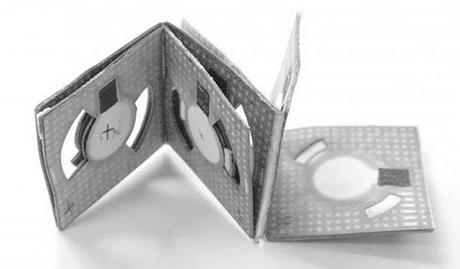 Batteria Origami: batterie di carta che con l’acqua generano elettricità