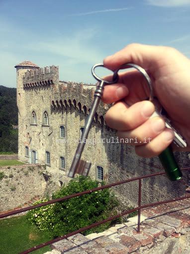 Castello di Fosdinovo, tra storia e leggenda