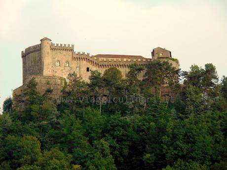Castello di Fosdinovo, tra storia e leggenda