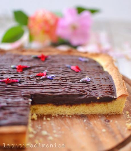 CARAMEL AND CHOCOLATE TARTS CARAMEL AND CHOCOLATE TARTS