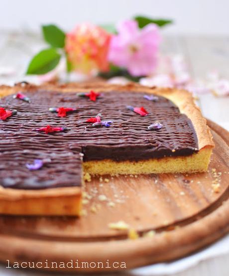 CARAMEL AND CHOCOLATE TARTS CARAMEL AND CHOCOLATE TARTS