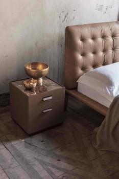 SKIN_bedsidetable_1