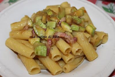 Primi: Pasta zucchine e pancetta