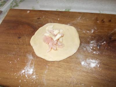 Rosa Rustica con provola e prosciutto cotto Rosa Rustica con provola e prosciutto cotto