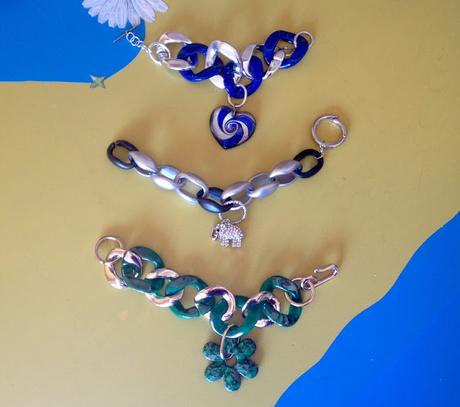 Bracciali con anelli di resina Bracciali con anelli di resina