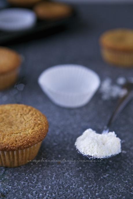 Muffin al cocco aromatizzati alla liquirizia