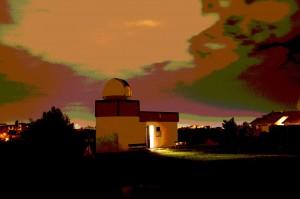 Notti d’estate, con gli occhi rivolti alle stelle: in famiglia all’Osservatorio Elpidiense