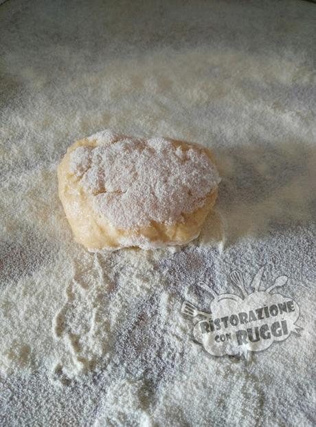 Ravioli dolci con crumble di ciliegie e Parmigiano Reggiano 12 Mesi #PRChef2015 Ravioli dolci con crumble di ciliegie e Parmigiano Reggiano 12 Mesi #PRChef2015