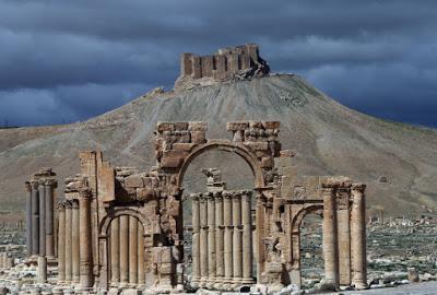 L’ISIS distrugge due siti storici a Palmyra