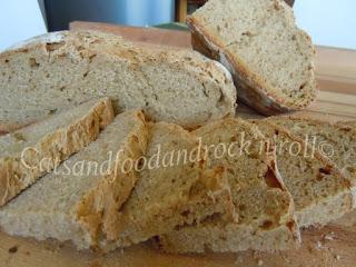 Pane con farina di enkir, a lievitazione naturale