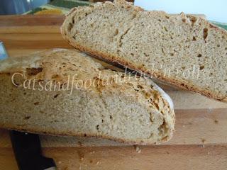 Pane con farina di enkir, a lievitazione naturale