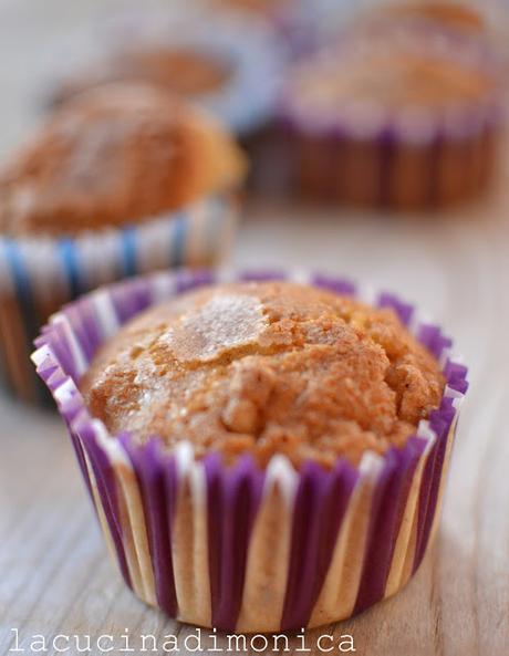 muffin con mele,cannella e latticello muffin con mele,cannella e latticello