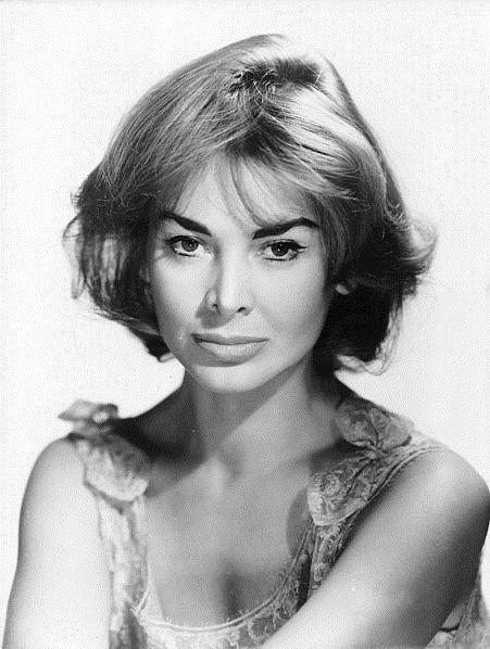 New Land Couture e le grandi dive tormentate del cinema d’autore italiano Eleonora Rossi Drago