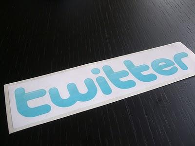 Twitter attraverso un comunicato ufficiale chiede agli sviluppatori di non realizzare altri client per accedere al social network