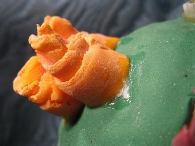 Cup Cake alla vaniglia con ...decorazione di fondant Cup Cake alla vaniglia con ...decorazione di fondant