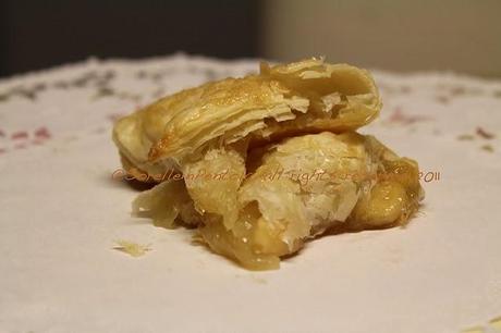 Petit croissant al limone, mandorle e zucchero grezzo di canna