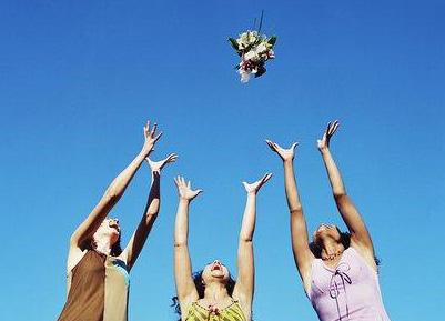 lancio-bouquet Cerimonie di primavera.Le regole per non sbagliare.