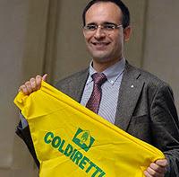 ROMA. No al formaggio senza latte: allevatori, casari e consumatori in piazza Montecitorio ROMA. No al formaggio senza latte: allevatori, casari e consumatori in piazza Montecitorio