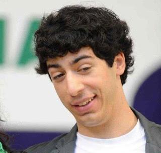 Tipi da Videoteca (N°8 ): L'Ameba col cane - 1 - Trota, incomprensioni nel nome, improvvisi ricordi di chi scrive e assistenti che vendono Mutandari Tipi da Videoteca (N°8 ): L'Ameba col cane - 1 - Trota, incomprensioni nel nome, improvvisi ricordi di chi scrive e assistenti che vendono Mutandari