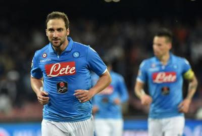 Napoli, De Laurentiis rifiuta 60 milioni per Higuain Napoli, De Laurentiis rifiuta 60 milioni per Higuain
