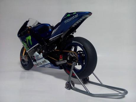 Yamaha YZR-M1 V.Rossi 2015 by Legowo Twist Modeller