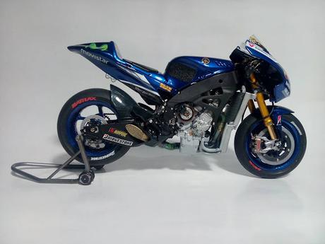 Yamaha YZR-M1 V.Rossi 2015 by Legowo Twist Modeller