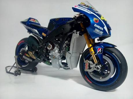 Yamaha YZR-M1 V.Rossi 2015 by Legowo Twist Modeller