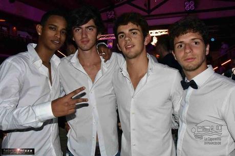 Immagini 27 Giugno in Capannina ragazzi eleganti versilia