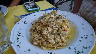 Tagliatelle fresce con spigola