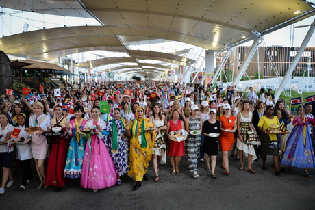 LA “TAVOLA DEL MONDO” CHIUDE LE WOMEN’S WEEKS IN EXPO MILANO 2015.