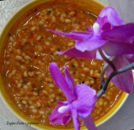 Zuppa d'orzo e peperoni