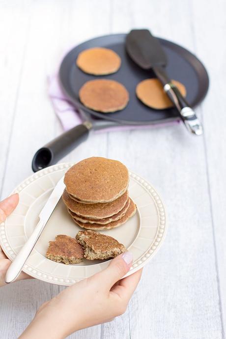 PANCAKES VEGAN SENZA GLUTINE INTEGRALI + AVENA PANCAKES VEGAN SENZA GLUTINE INTEGRALI + AVENA