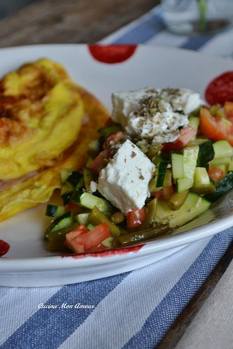 Omelette con Ripieno di Stracchino e Prosciutto Cotto Omelette con Ripieno di Stracchino e Prosciutto Cotto