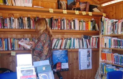 Ritorna la Biblioteca di Spiaggia a Grottammare (AP) biblioteca-di-spiaggia 2015