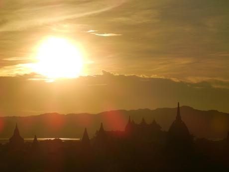 Birmania (1°parte – Yangon, Golden Rock, Bago, Monte Popa, Bagan) Birmania_Bagan_viaggiandovaldi
