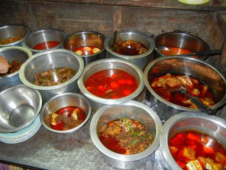 Birmania (1°parte – Yangon, Golden Rock, Bago, Monte Popa, Bagan) Birmania_viaggiandovaldi