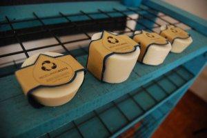 Argentina: creatività dagli scarti dell'olio saponi reciclando aceite