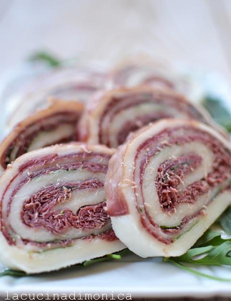 rotolo di mozzarella,bresaola e rucola rotolo di mozzarella,bresaola e rucola