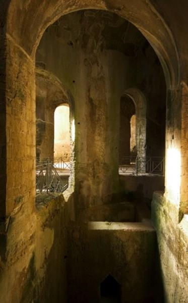 Cento Camerelle meglio conosciute come “le Prigioni di Nerone” cento-camerelle