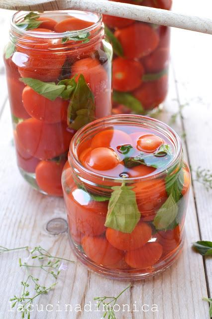 pomodorini profumati alle erbe pomodorini profumati alle erbe