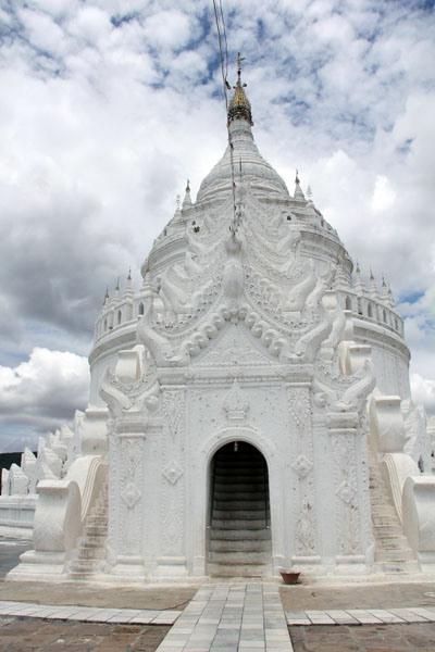 Birmania (2°parte – Mandalay, Ava, Amarapura, Mingun) Hsinbyume Paya_birmania_viaggiandovaldi